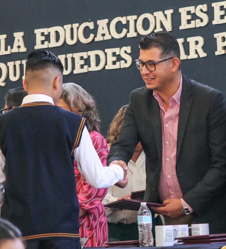 Imagen de Acolman entrega Programa de Apoyo a Escuelas por Fin de Ciclo Escolar en planteles de educación básica