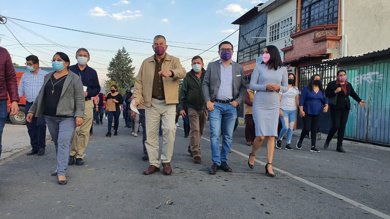 Imagen de En Acolman, para inhibir la delincuencia, Rigoberto Cortés  Melgoza rehabilita alumbrados públicos