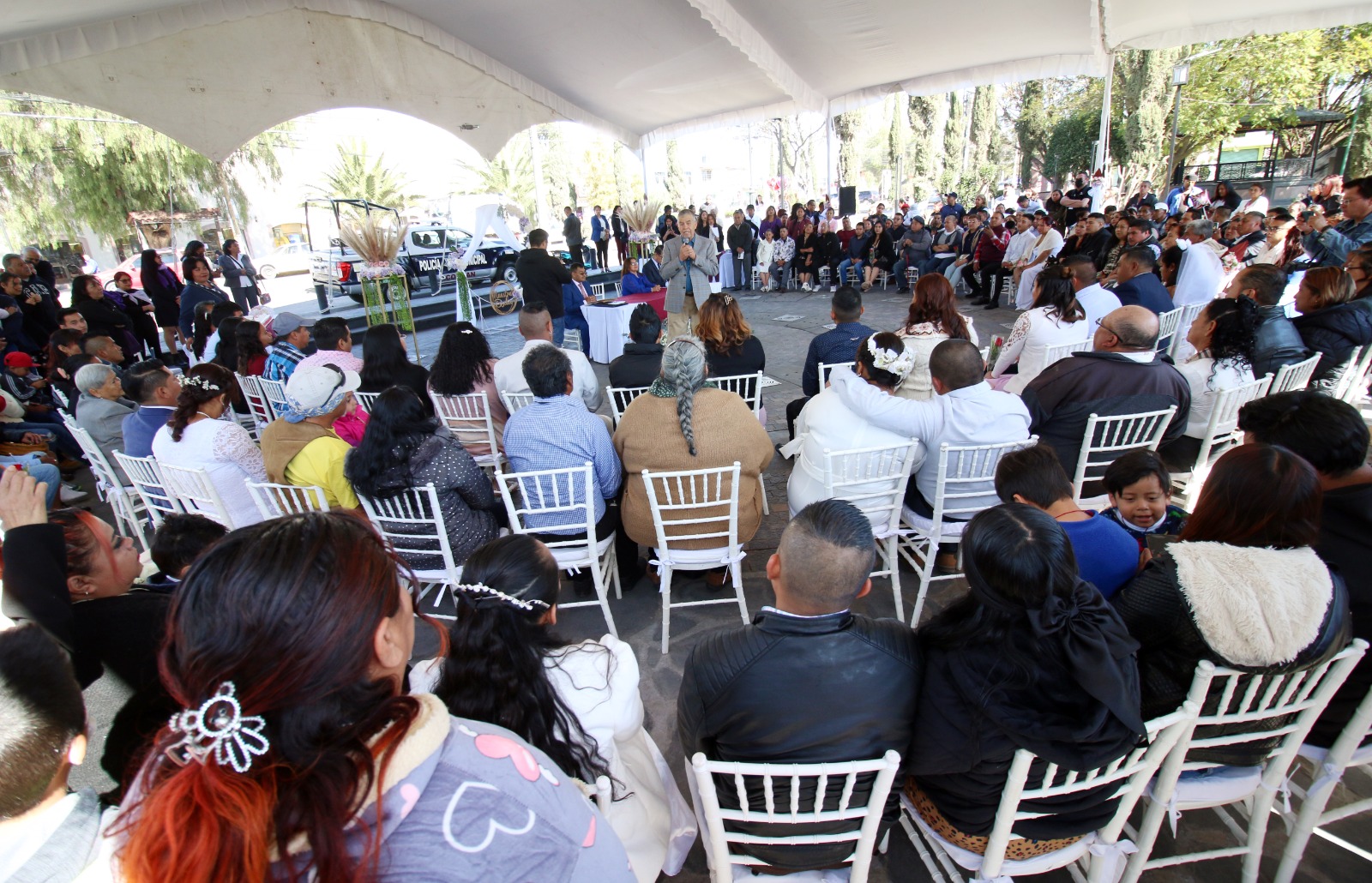 Imagen de Acolman celebra bodas comunitarias; más de 60 parejas se casan de forma gratuita