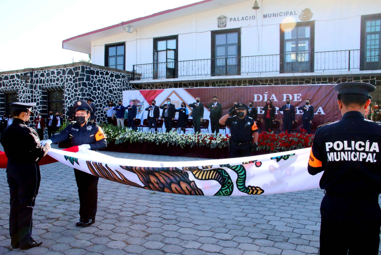 Imagen de Acolman reitera significado del lábaro patrio en la unidad y el patriotismo del pueblo