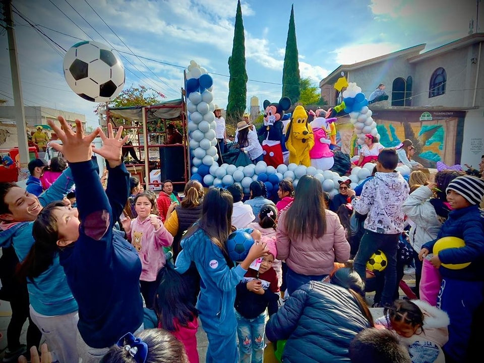 Un éxito el segundo desfile de Reyes en Acolman
